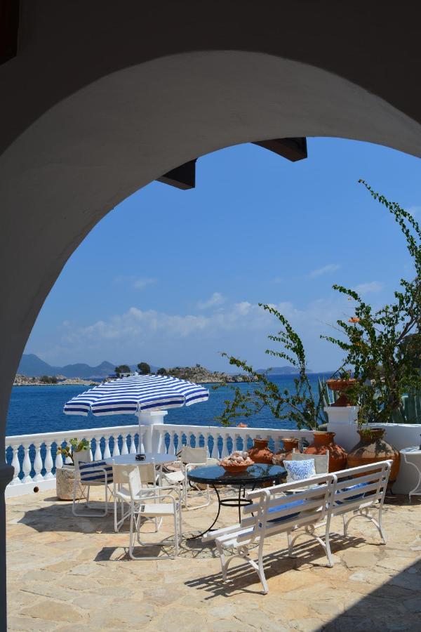 Villa The Admiral'S House Kastellorizo Meyísti Esterno foto